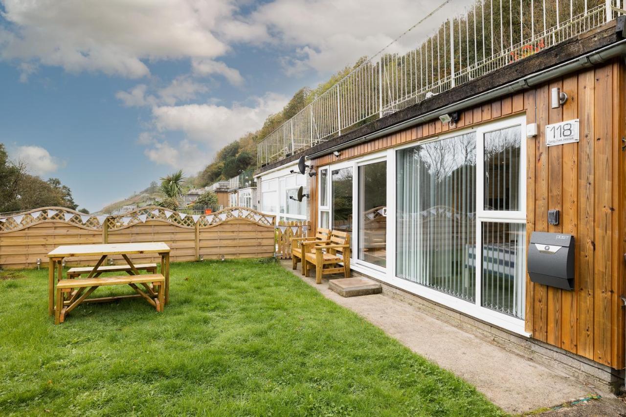Captivating 2-Bed Villa In Millendreath Near Looe Exteriér fotografie